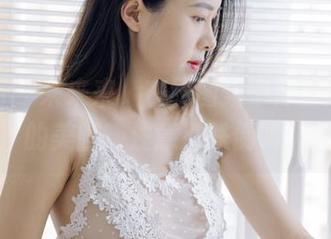 轰趴猫 – 来来来，在线图集中仰望陈雅漫的美腿，注意别跌倒哦！