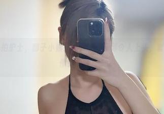 微密圈 – 私拍护士，醇子小姨把这种色气玩得令人上头，套图让我想多停留一会儿。