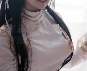 阿半今天很开心全套校服图集，让我们一起为平凡的校服增添点色彩吧！
