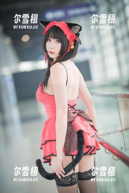 雯粥粥最新水手服，快来看这毫无违和感的cos！