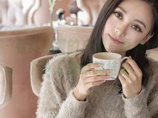 青豆客 – 看莫雅淇的户外写真集，得出一个令人震惊的结论